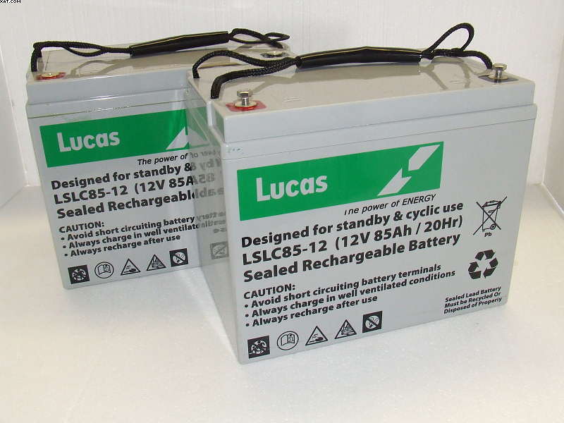 Leisure batteries in parallel