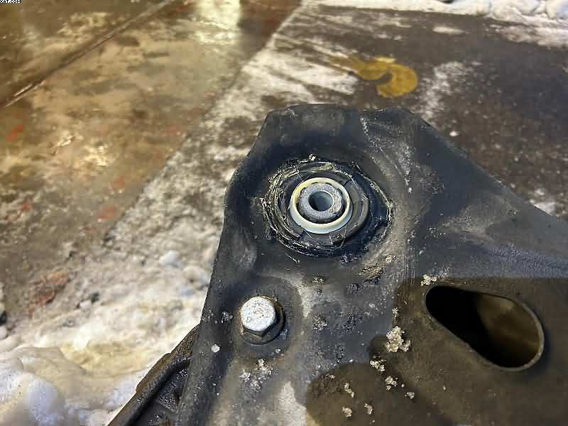 Vauxhall Vivaro Subframe Bushes Collapse 1 Vauxhall Vivaro Subframe Bushes Collapse