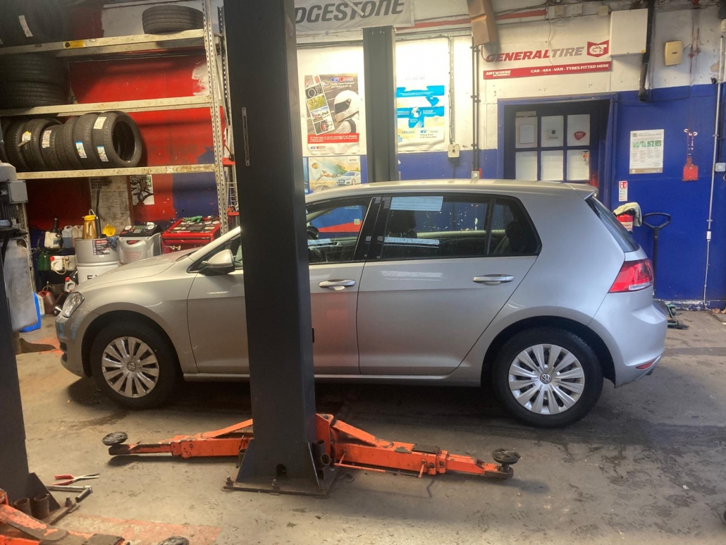 vw-golf-falken-tyres