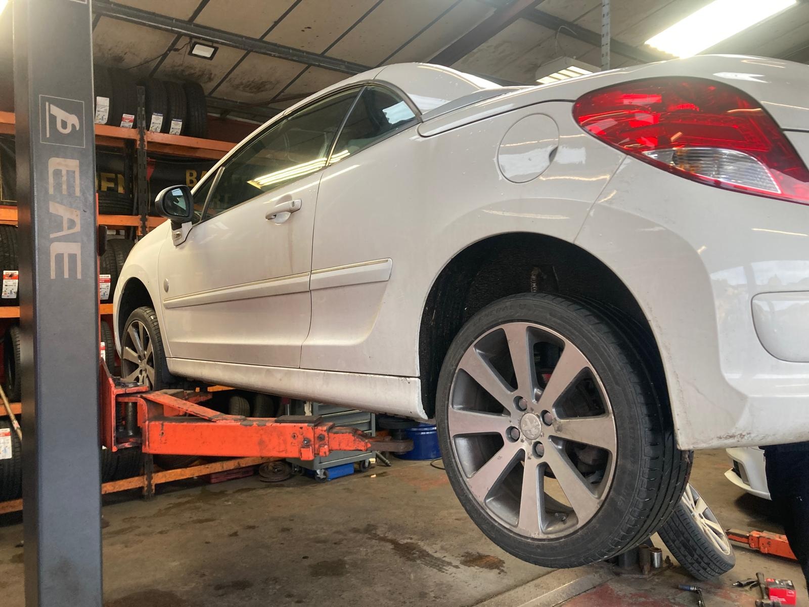 Peugeot 207 with Brakes Problem