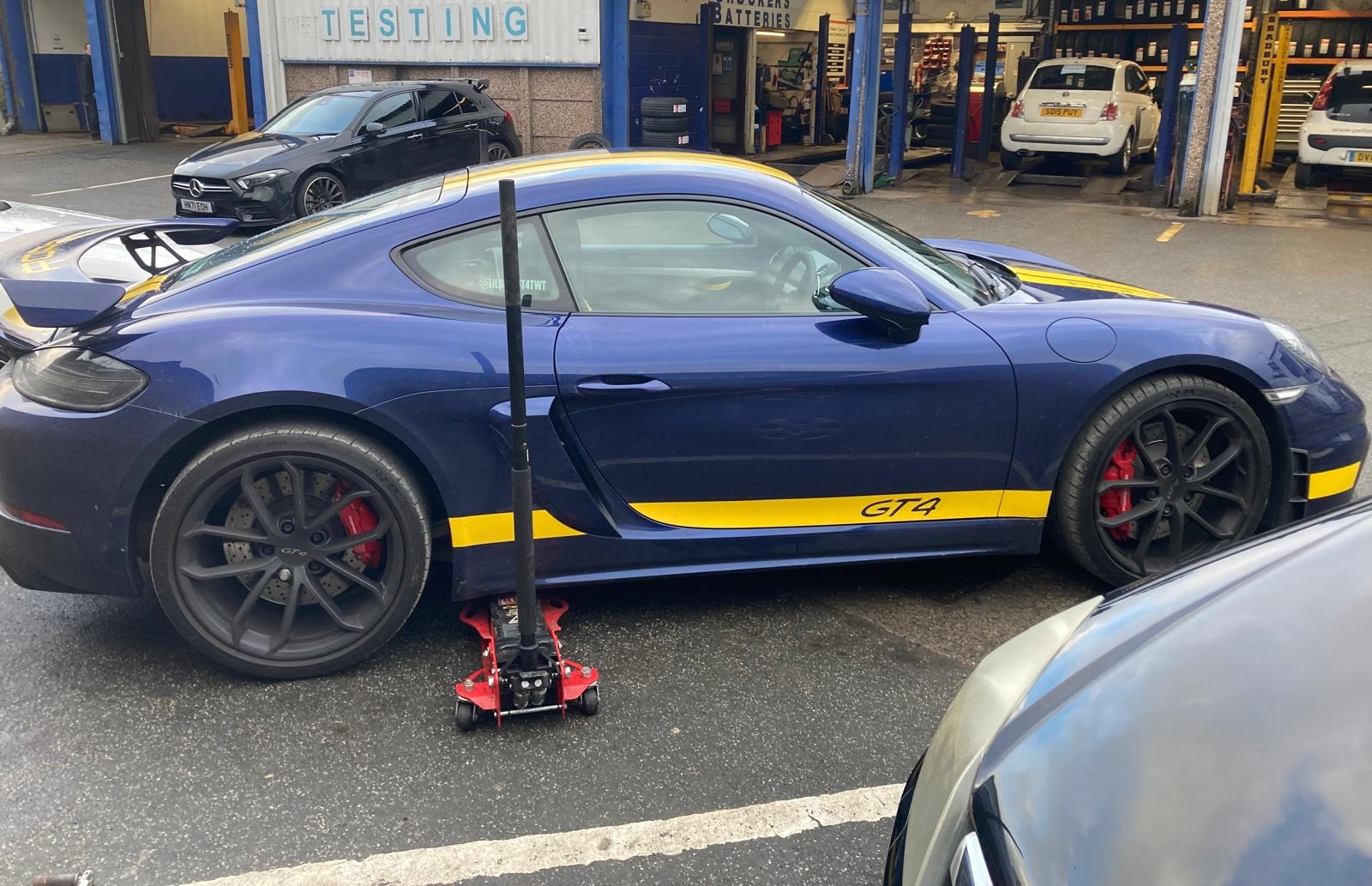 Porsche GT 4 for Michelin Tyres