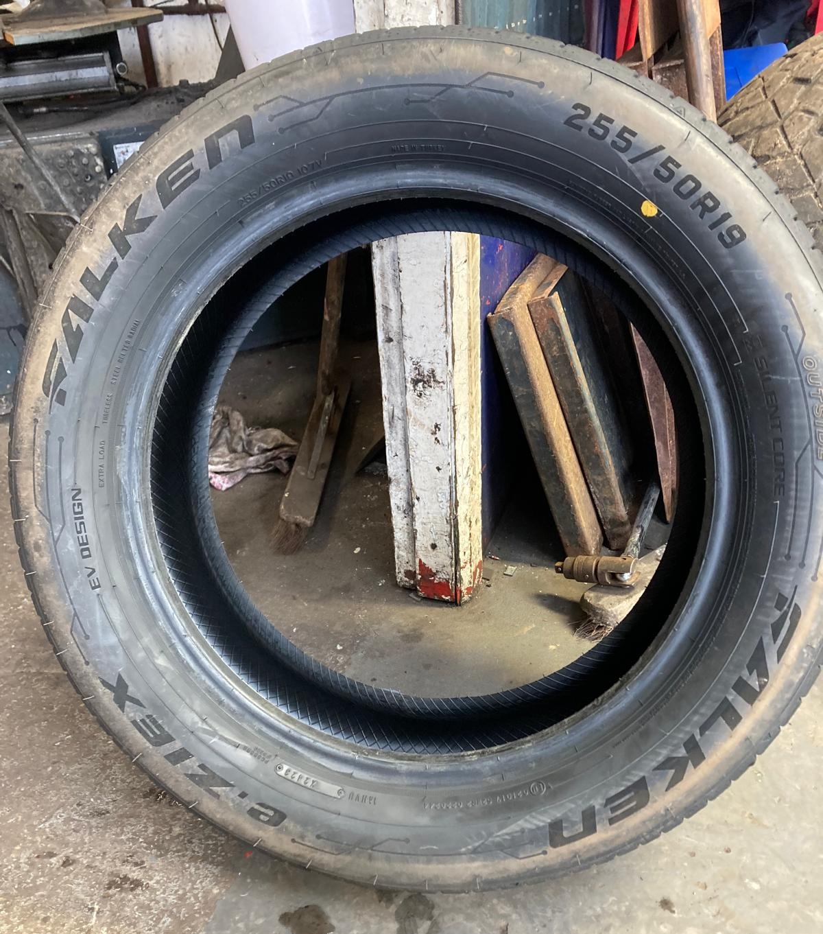 BMW 118i Tyre bead Damage