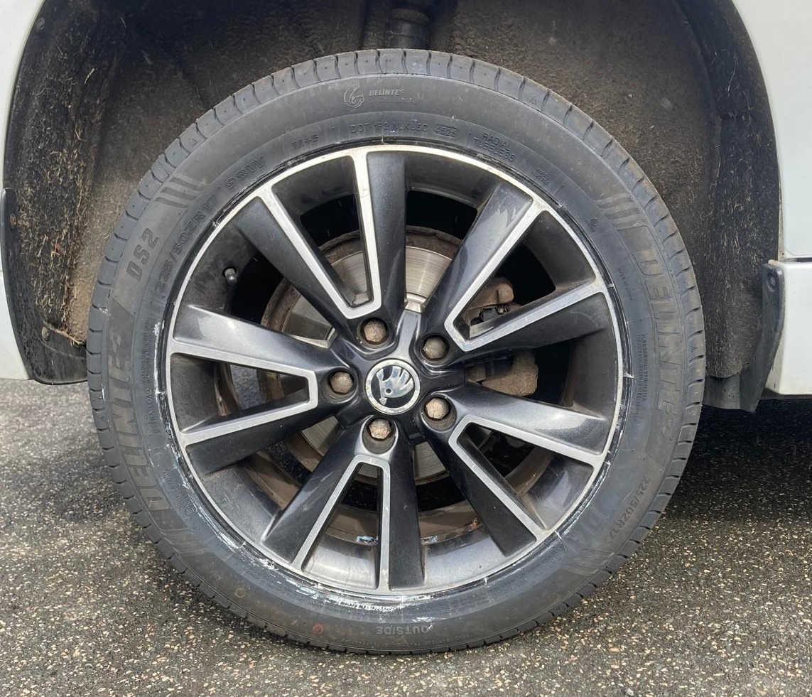 Skoda Ven for Delinte D52 Tyres
