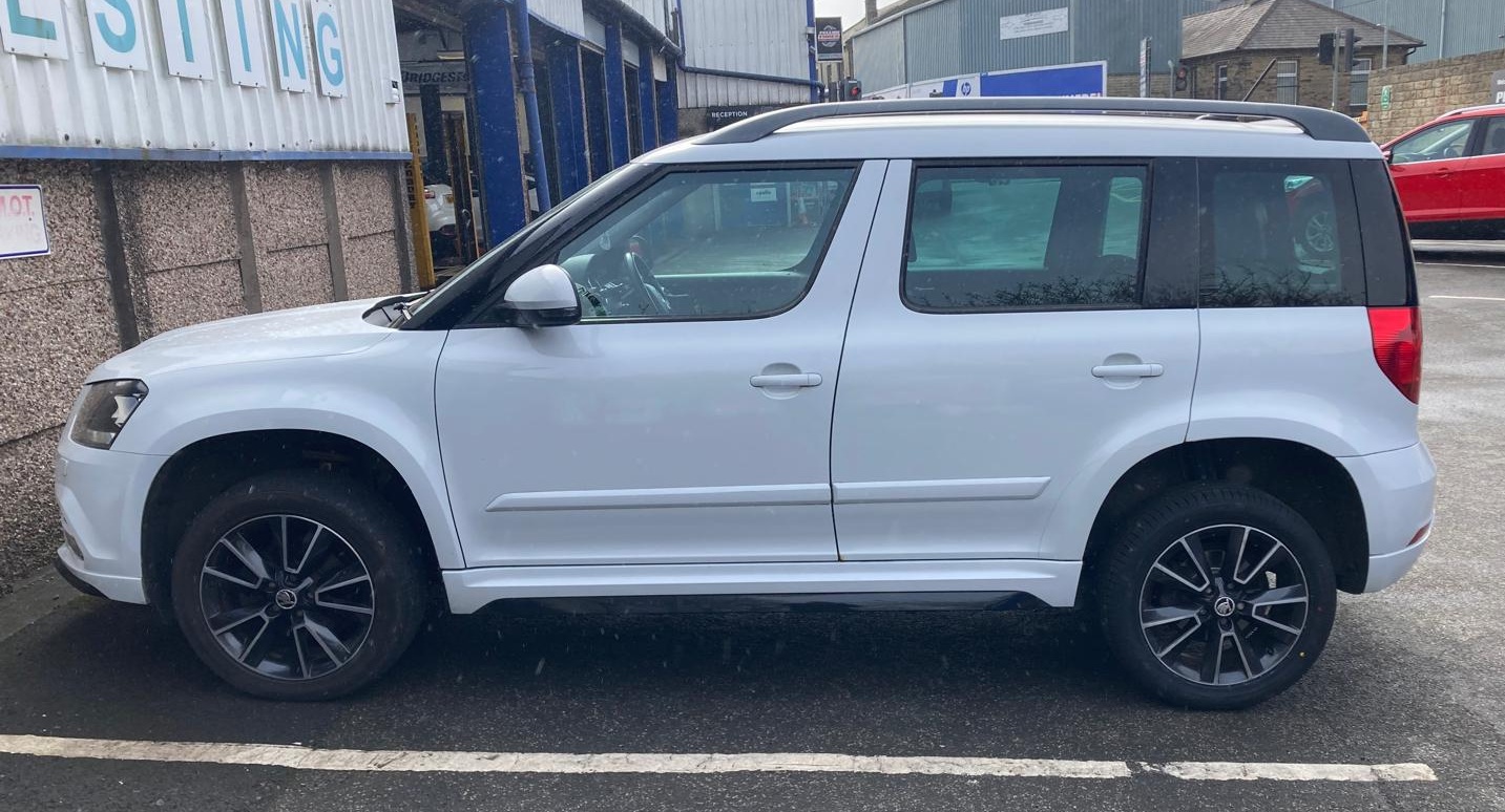 Skoda Ven for Delinte D52 Tyres