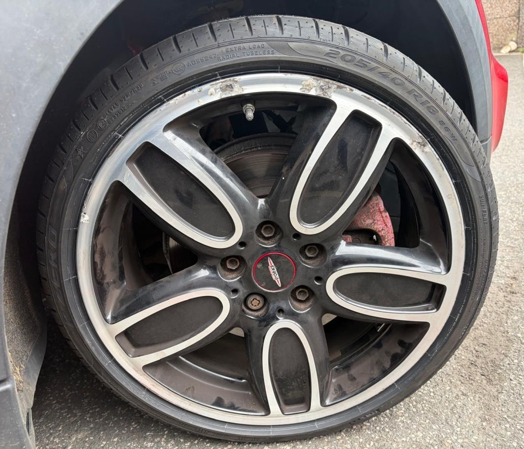 BMW Mini for P Zero Tyres