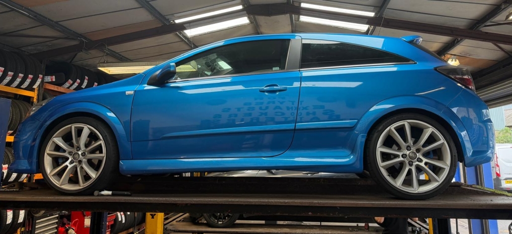 A 2006 Vauxhall Astra VXR