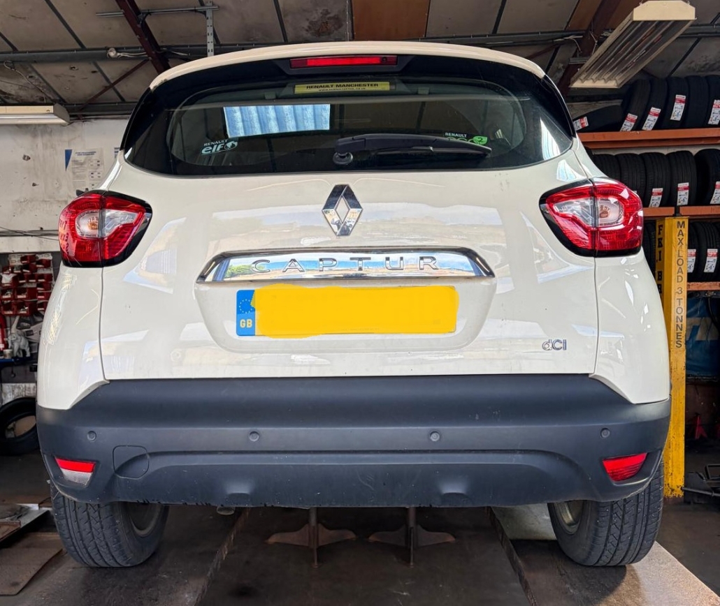 Renault Captur with Noisy Tyres